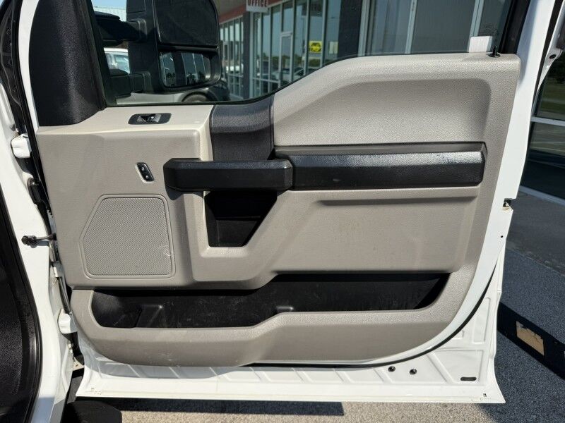 2017 Ford F-450 V10 4x4 Utility w/ Tommy Gate XL Collinsville OK