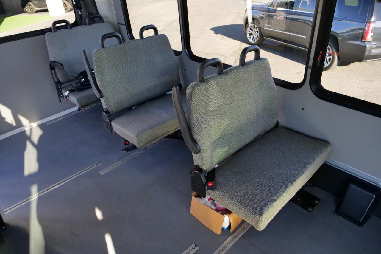 2017 Ford F-450SD Shuttle Bus / Wheelchair Accessible / DRW / DIESEL! Lincolnton NC