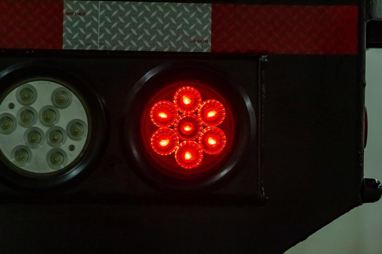 2017 Ford F-550 4x4 Crew Cab XLT Deck Diesel Red Deer AB