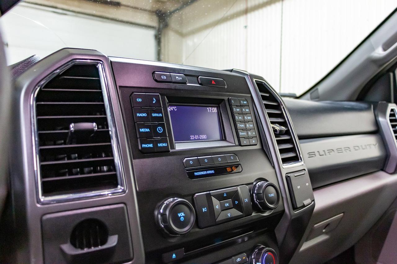 2017 Ford F-550 4x4 Crew Cab XLT Deck Diesel Red Deer AB