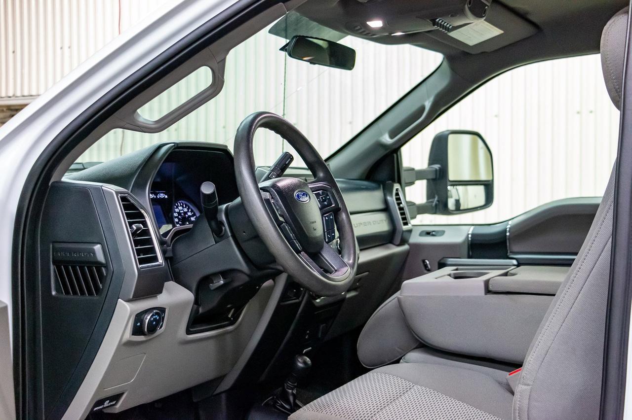 2017 Ford F-550 4x4 Crew Cab XLT Deck Diesel Red Deer AB