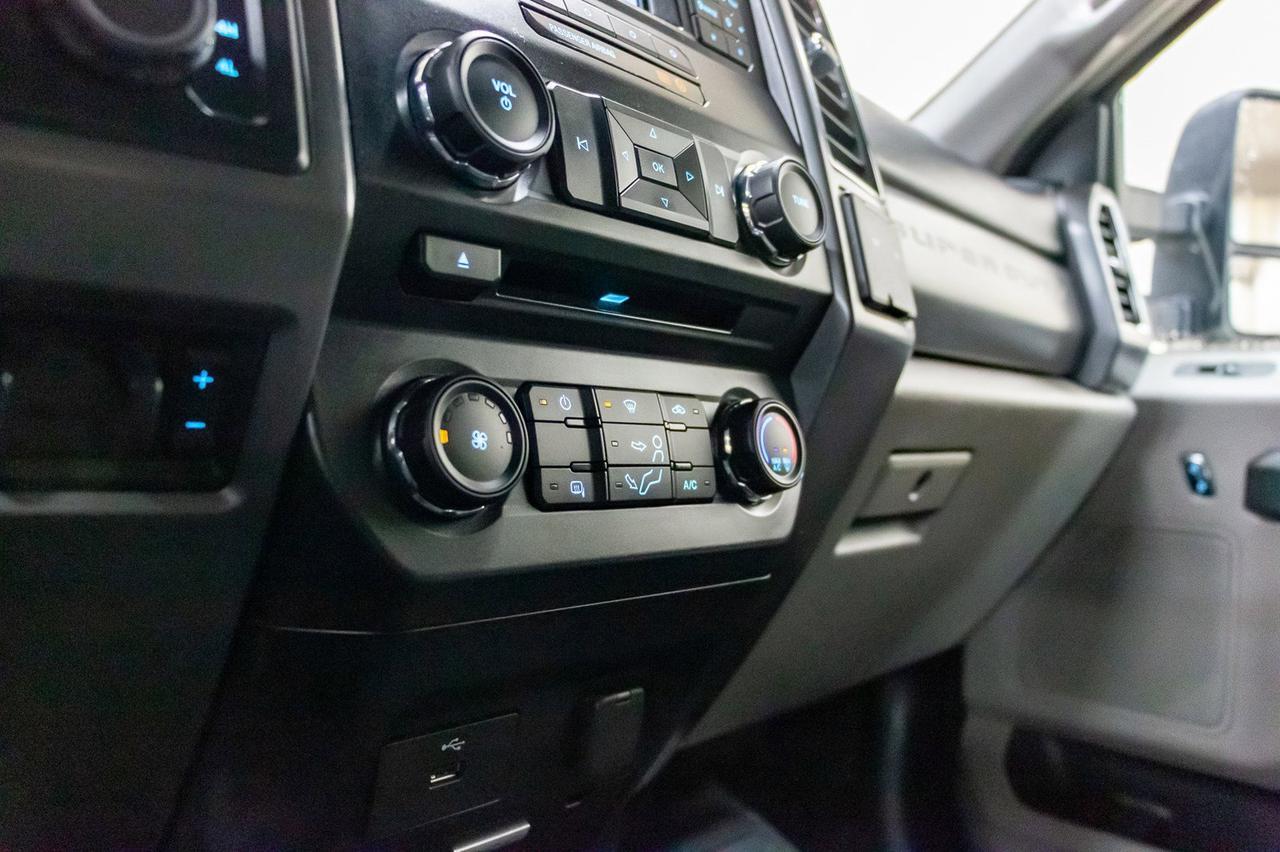 2017 Ford F-550 4x4 Crew Cab XLT Deck Diesel Red Deer AB