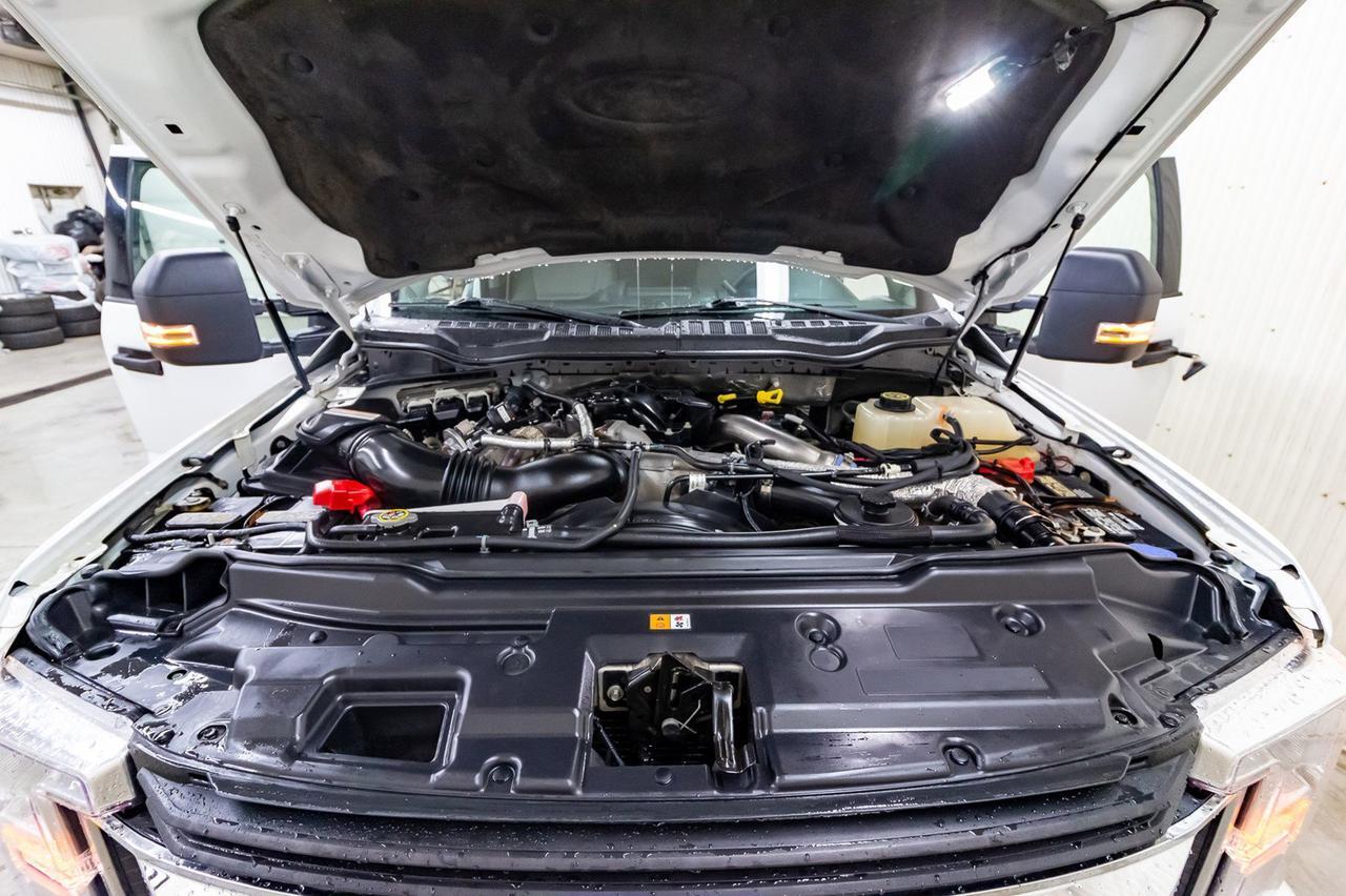 2017 Ford F-550 4x4 Crew Cab XLT Deck Diesel Red Deer AB