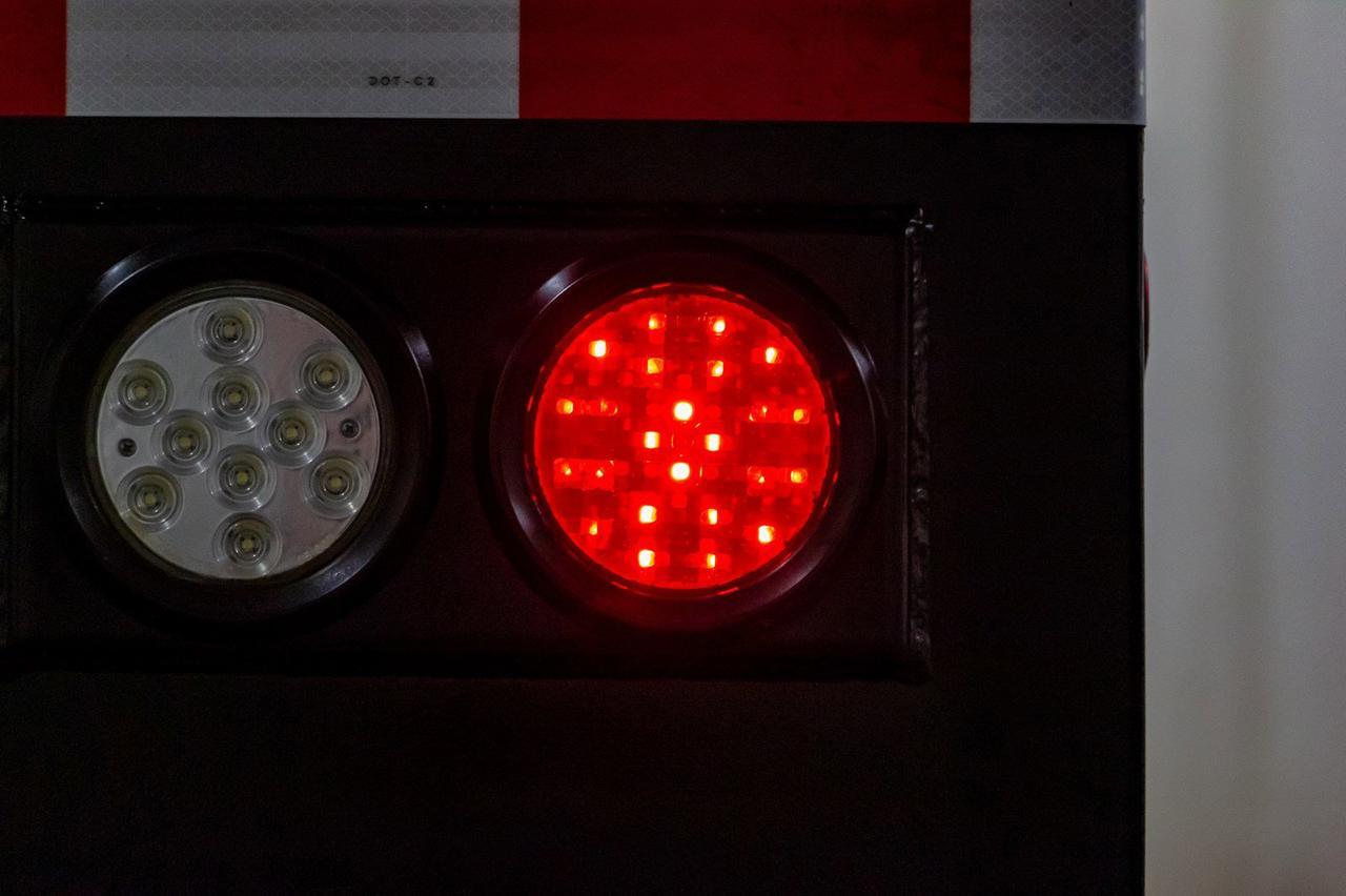 2017 Ford F-550 4x4 Crew Cab XLT Deck Diesel Red Deer AB