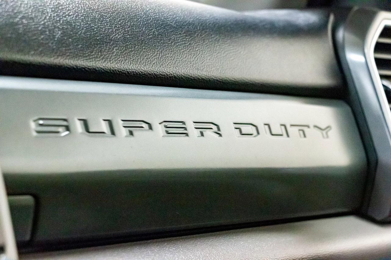 2017 Ford F-550 4x4 Crew Cab XLT Deck Diesel Red Deer AB