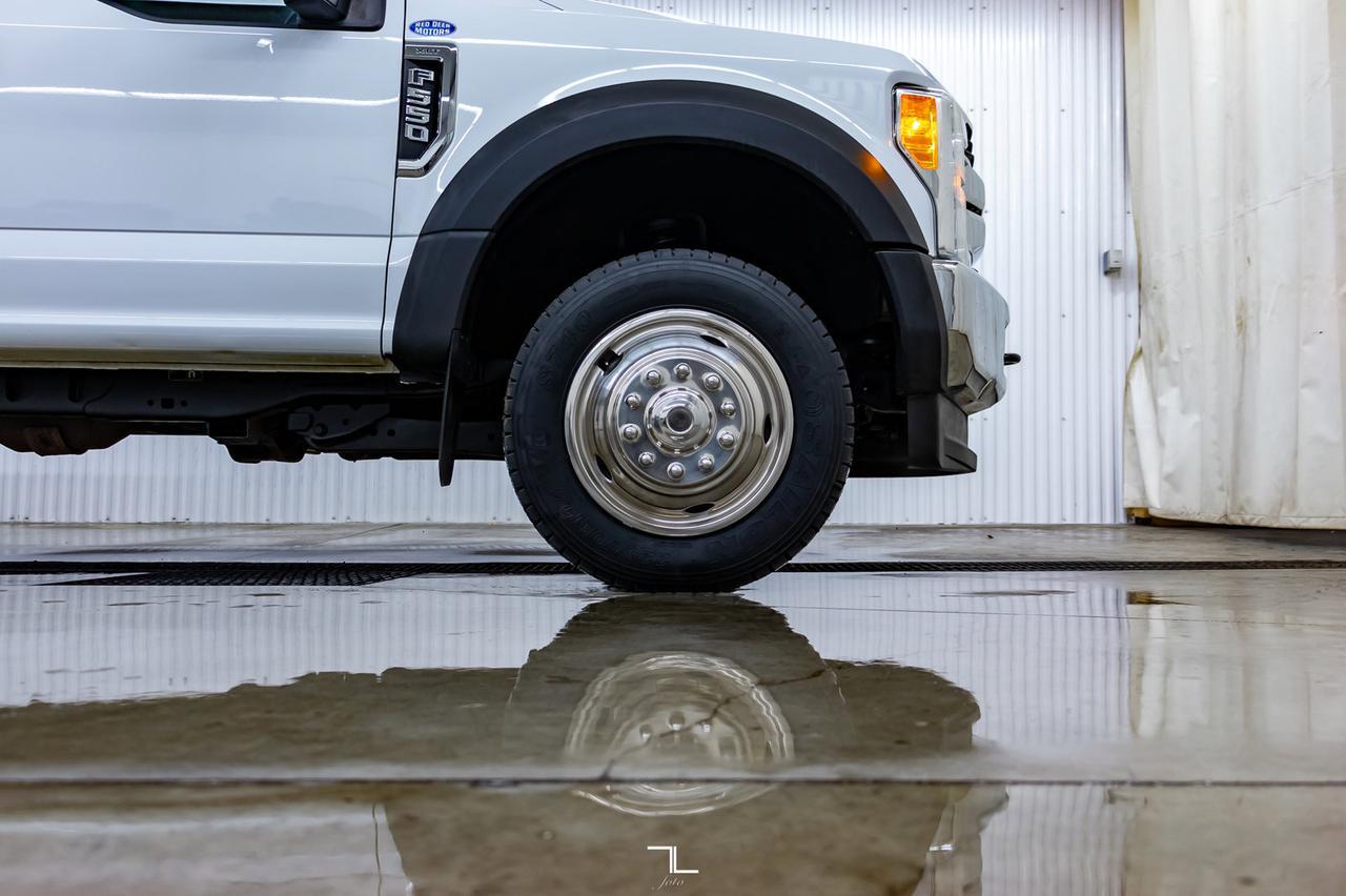 2017 Ford F-550 4x4 Crew Cab XLT Deck Red Deer AB