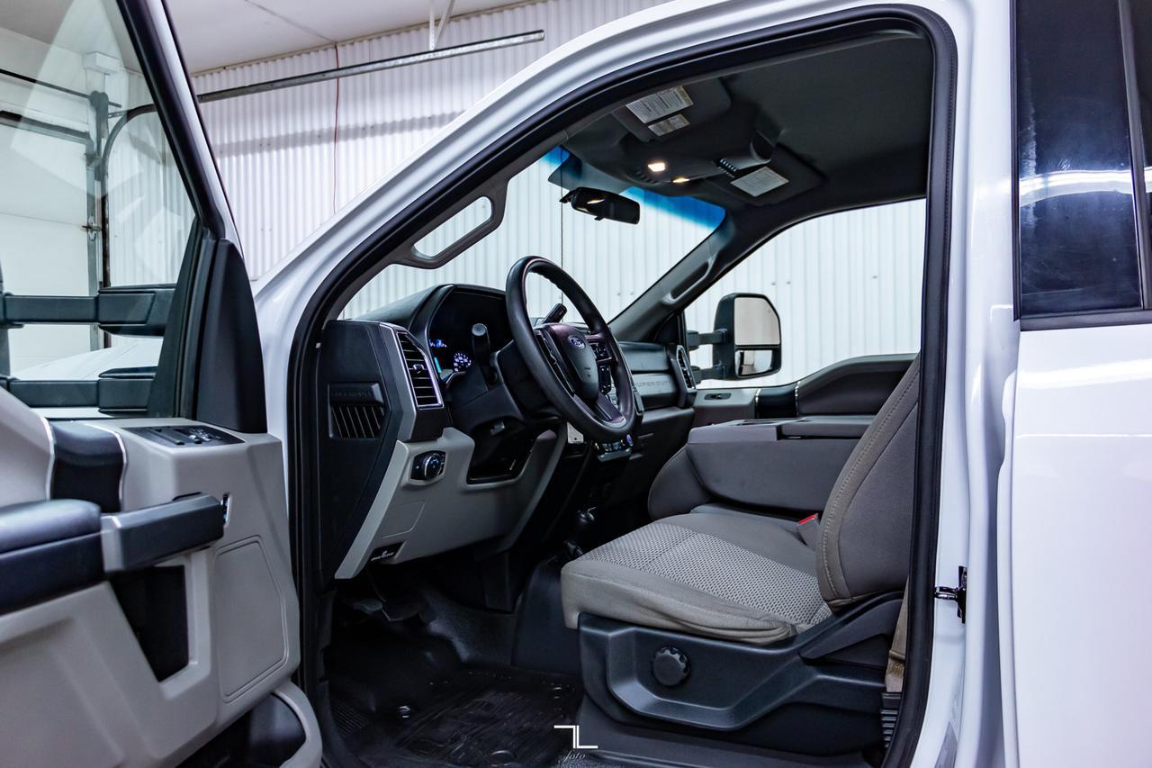2017 Ford F-550 4x4 Crew Cab XLT Deck Red Deer AB