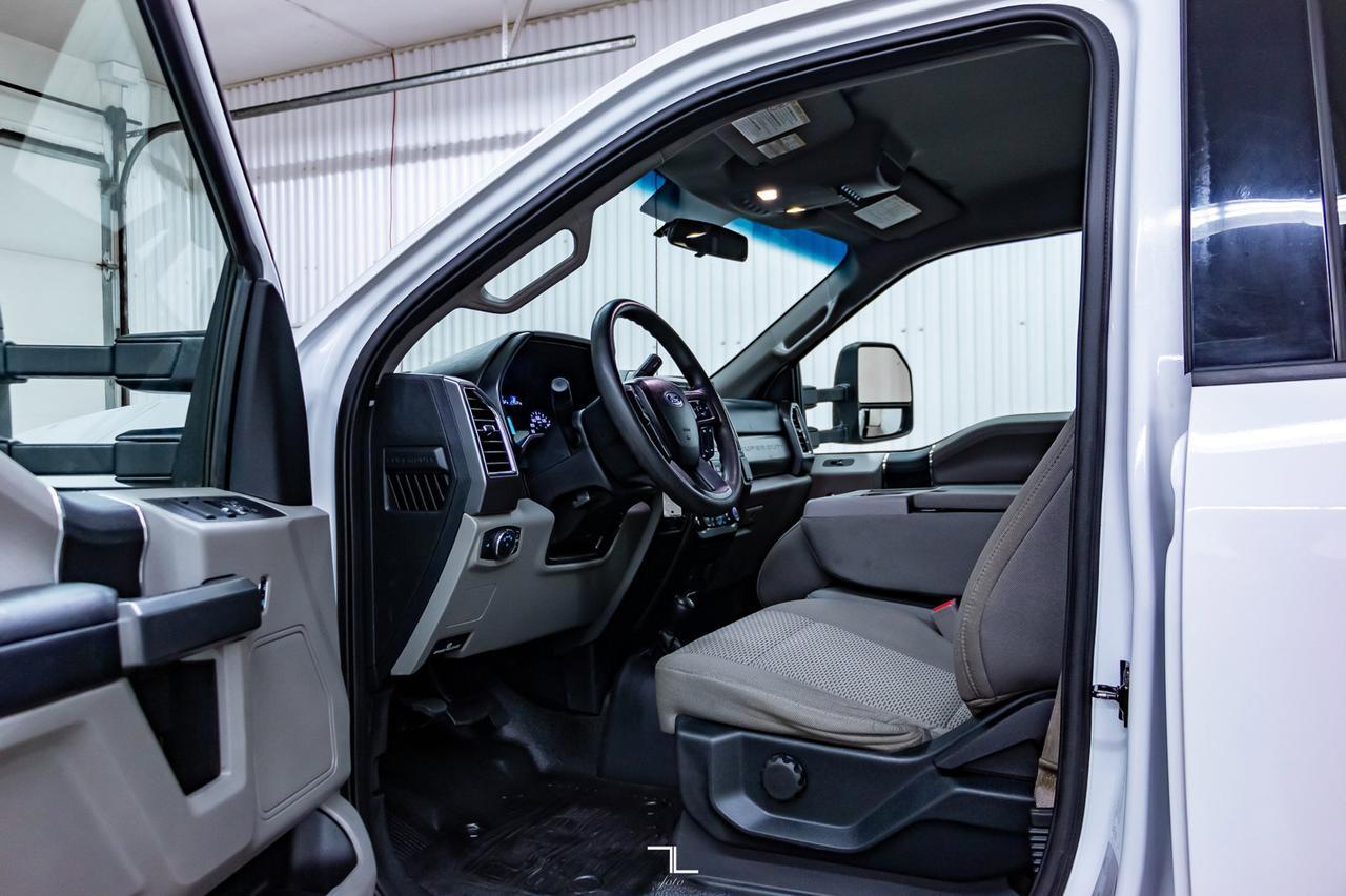 2017 Ford F-550 4x4 Crew Cab XLT Deck Red Deer AB