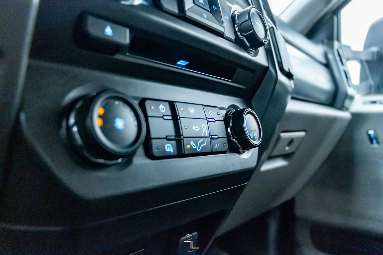 2017 Ford F-550 4x4 Crew Cab XLT Deck Red Deer AB