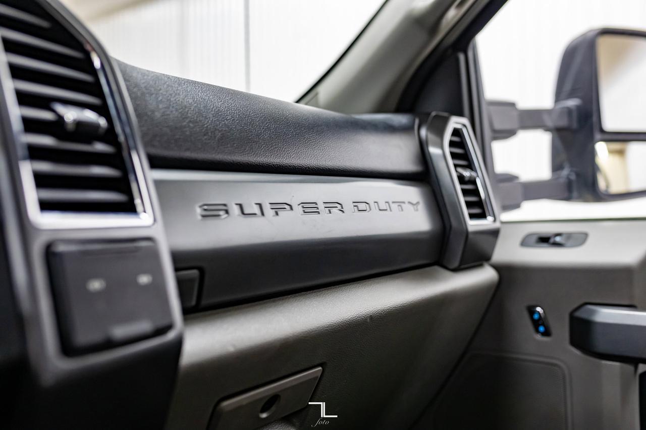 2017 Ford F-550 4x4 Crew Cab XLT Deck Red Deer AB