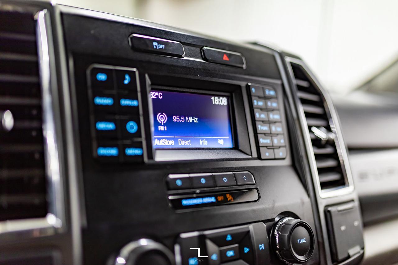 2017 Ford F-550 4x4 Crew Cab XLT Deck Red Deer AB