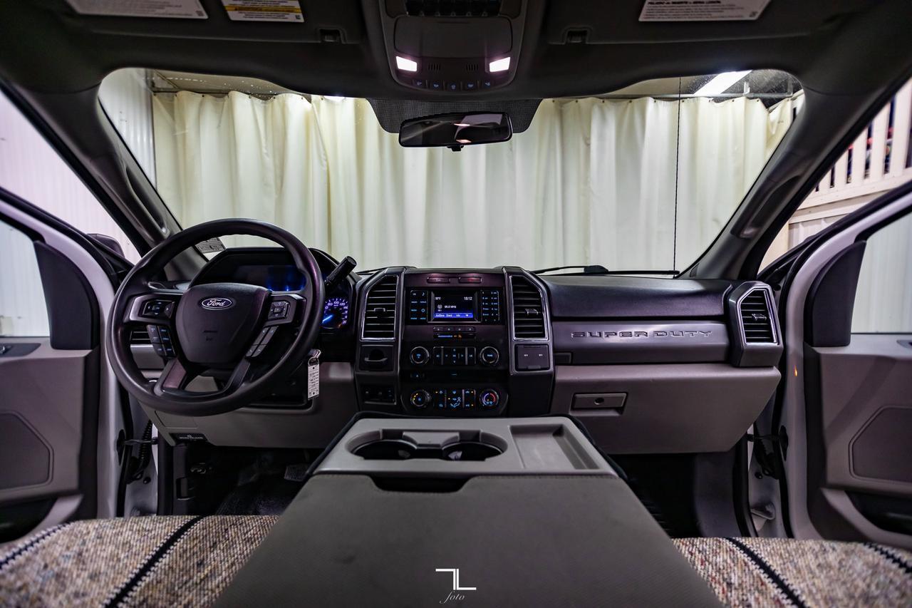 2017 Ford F-550 4x4 Crew Cab XLT Deck Red Deer AB