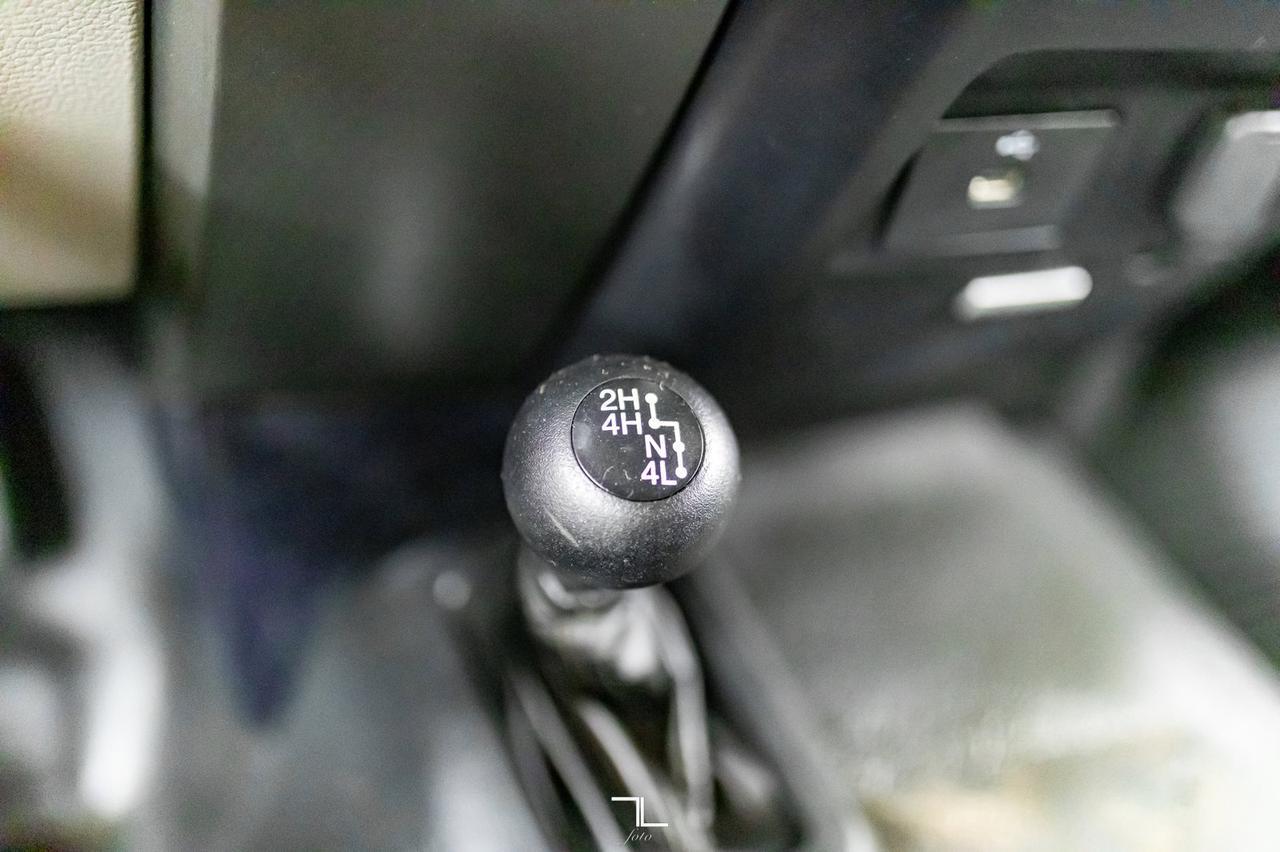 2017 Ford F-550 4x4 Crew Cab XLT Deck Red Deer AB