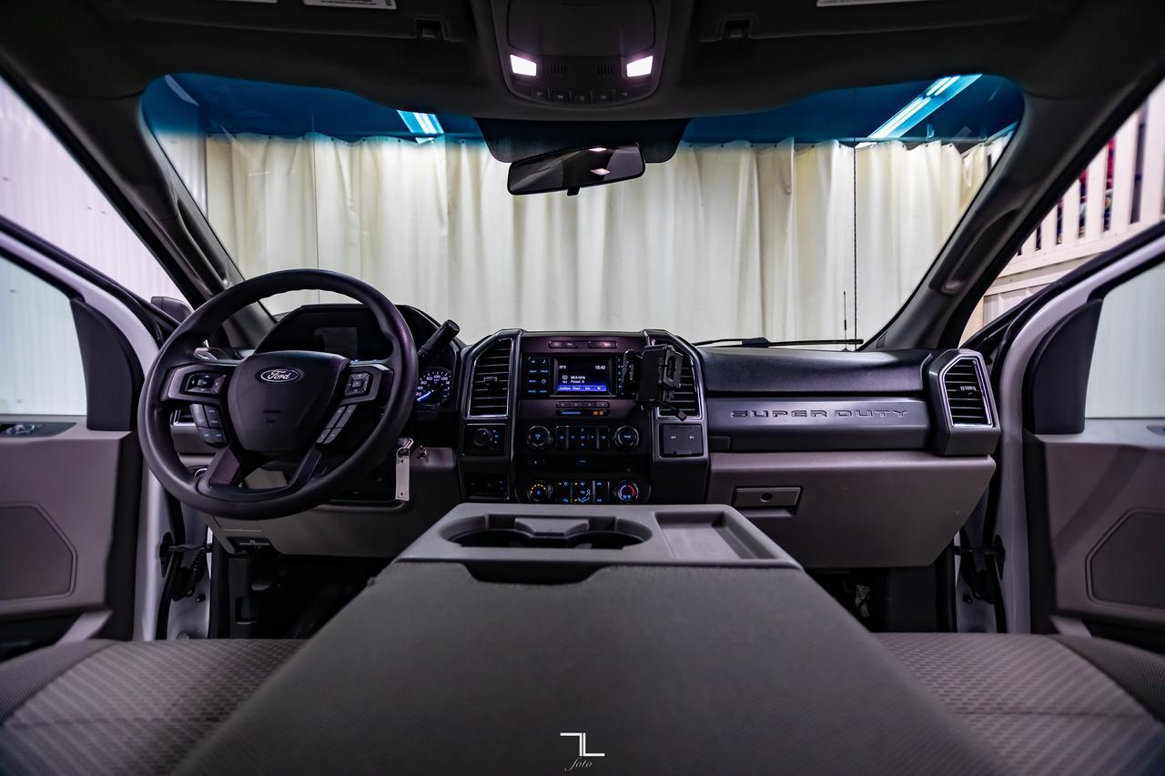 2017 Ford F-550 4x4 Crew Cab XLT Diesel Dually Deck Red Deer AB