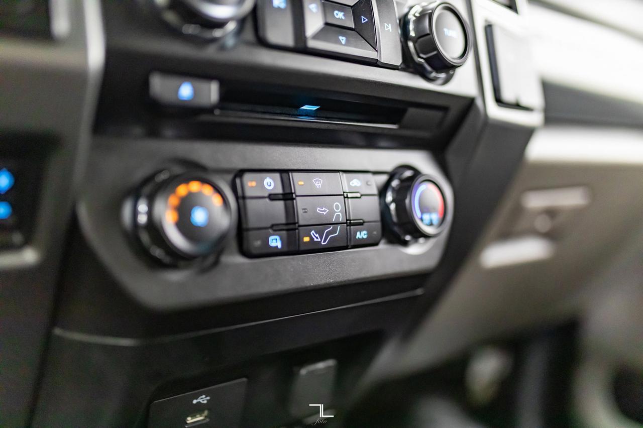 2017 Ford F-550 4x4 Crew Cab XLT Diesel Dually Deck Red Deer AB