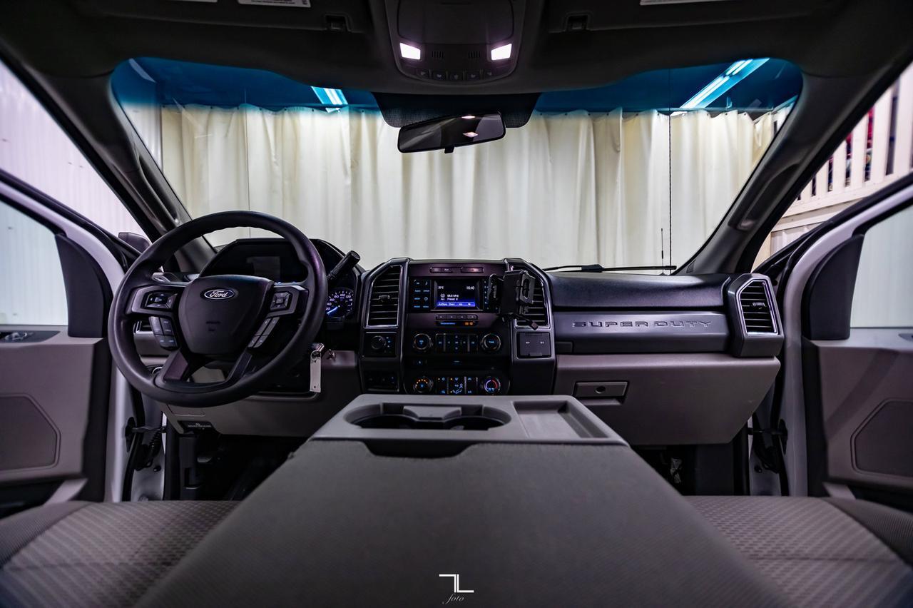 2017 Ford F-550 4x4 Crew Cab XLT Diesel Dually Deck Red Deer AB