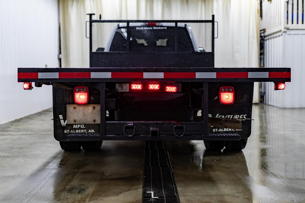 2017 Ford F-550 4x4 Crew Cab XLT Dually Deck Diesel Red Deer AB