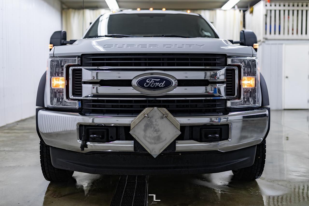 2017 Ford F-550 4x4 Crew Cab XLT Dually Deck Diesel Red Deer AB