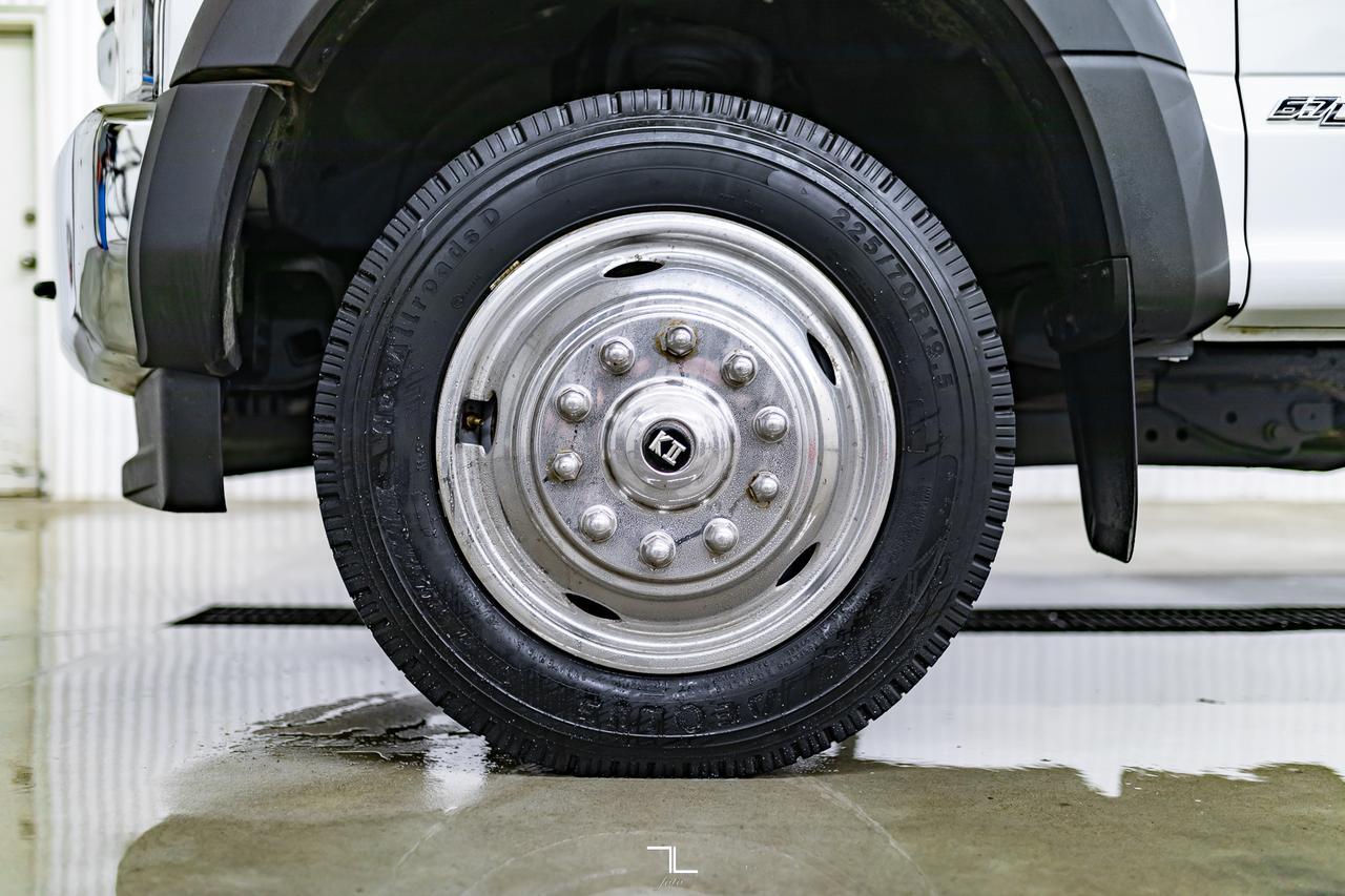 2017 Ford F-550 4x4 Crew Cab XLT Dually Deck Diesel Red Deer AB