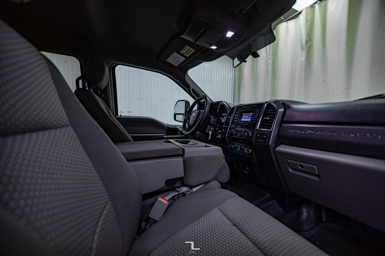 2017 Ford F-550 4x4 Crew Cab XLT Dually Deck Diesel Red Deer AB