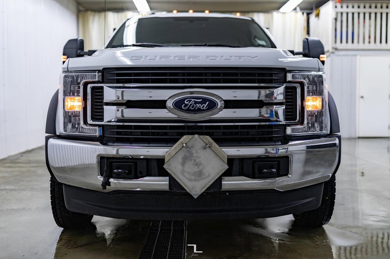 2017 Ford F-550 4x4 Crew Cab XLT Dually Deck Diesel Red Deer AB