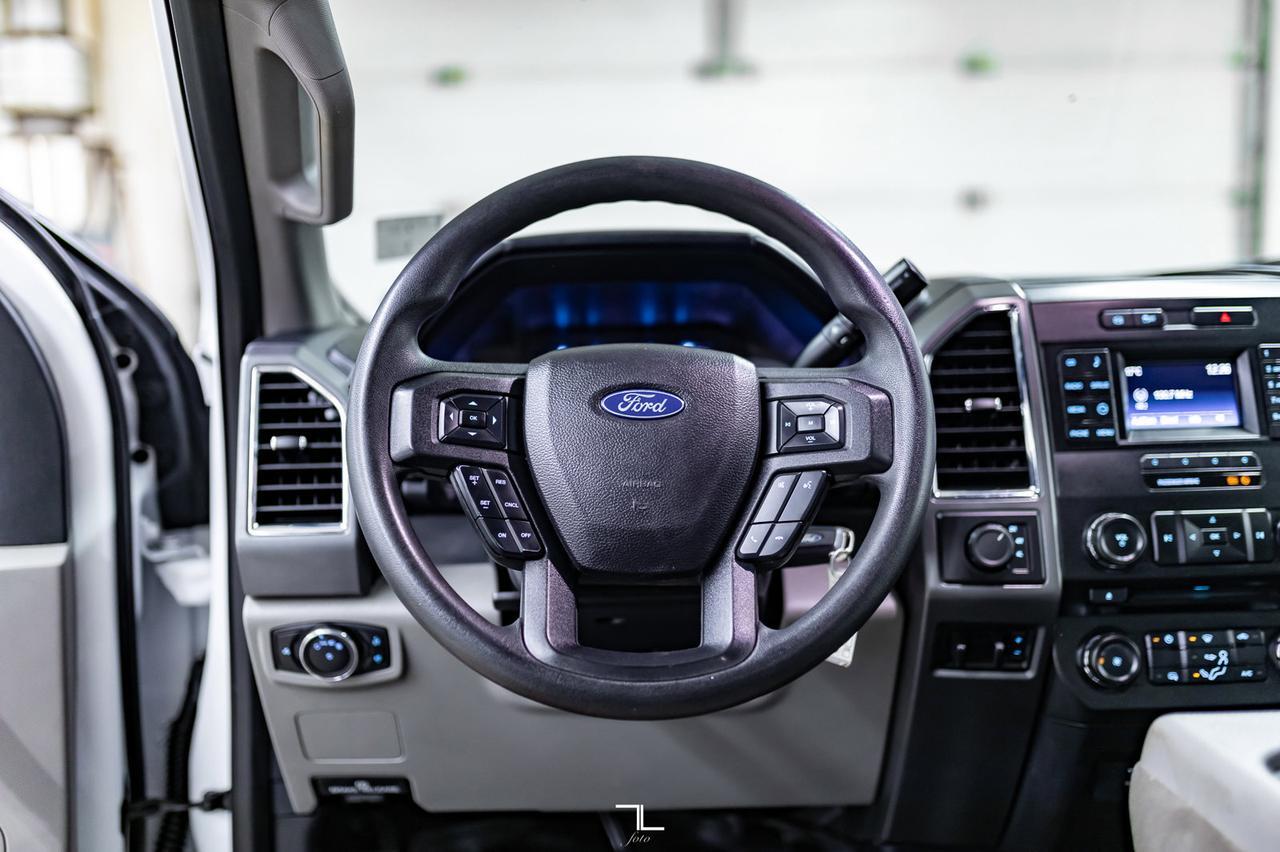 2017 Ford F-550 4x4 Crew Cab XLT Dually Deck Diesel Red Deer AB