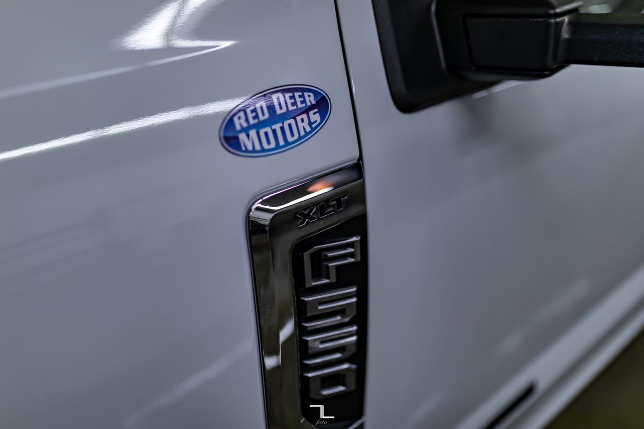 2017 Ford F-550 4x4 Crew Cab XLT Dually Deck Diesel Red Deer AB