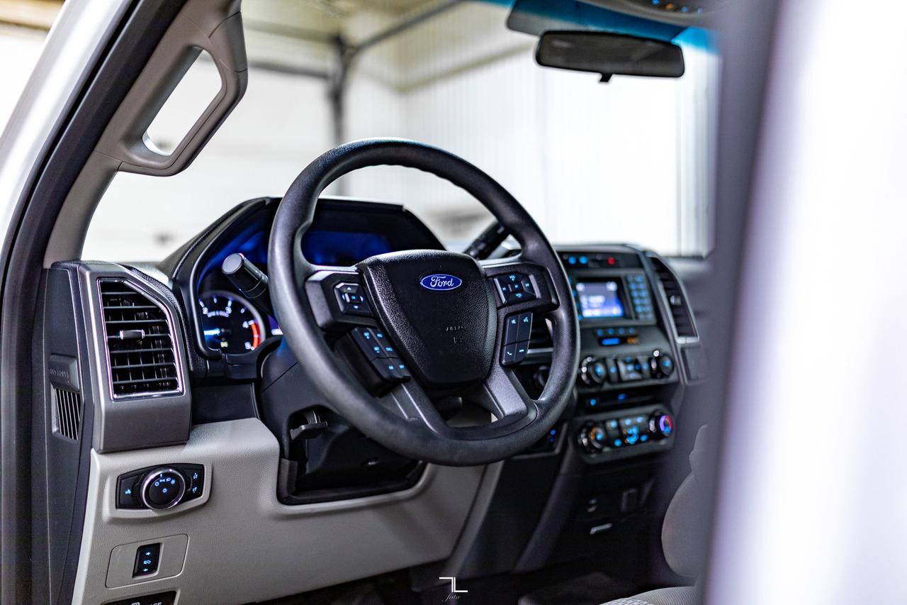 2017 Ford F-550 4x4 Crew Cab XLT Dually Deck Diesel Red Deer AB