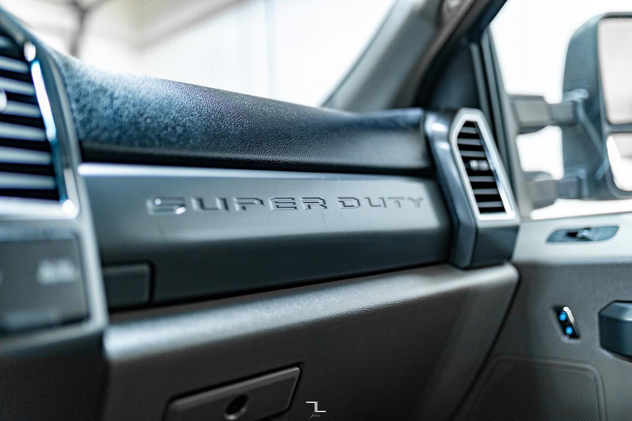 2017 Ford F-550 4x4 Crew Cab XLT Dually Deck Diesel Red Deer AB