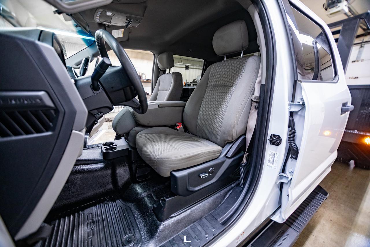 2017 Ford F-550 4x4 Crew Cab XLT Dually Deck Diesel Red Deer AB