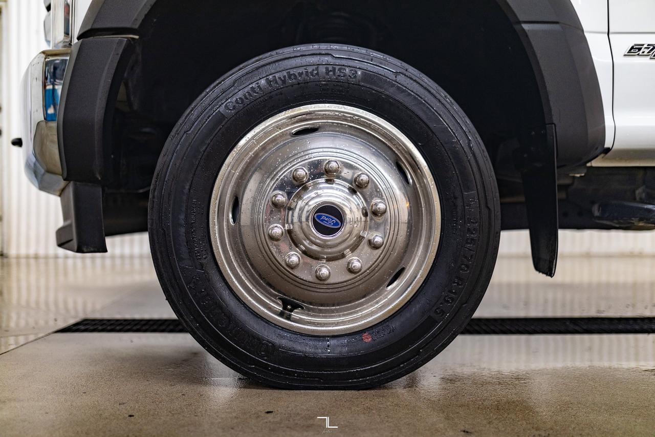 2017 Ford F-550 4x4 Crew Cab XLT Dually Deck Diesel Red Deer AB