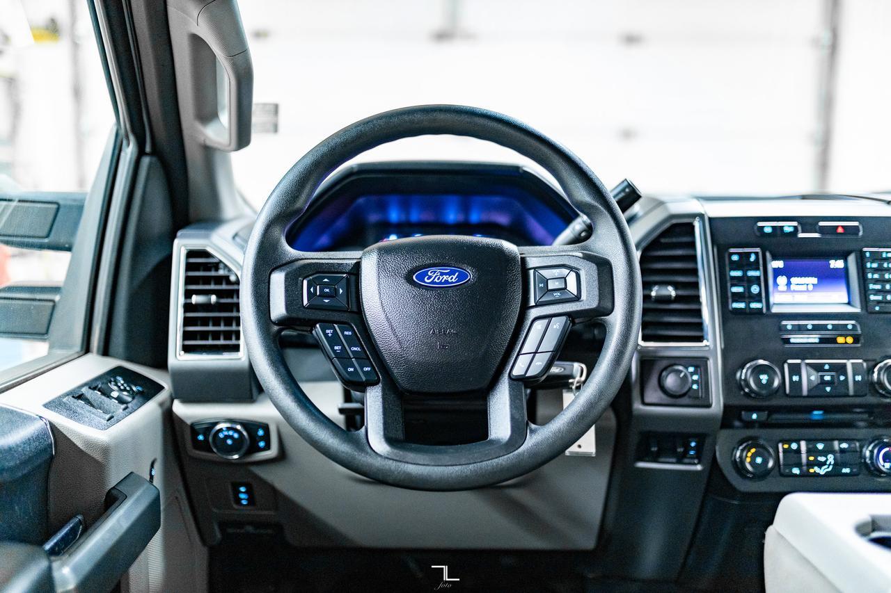 2017 Ford F-550 4x4 Crew Cab XLT Dually Deck Diesel Red Deer AB