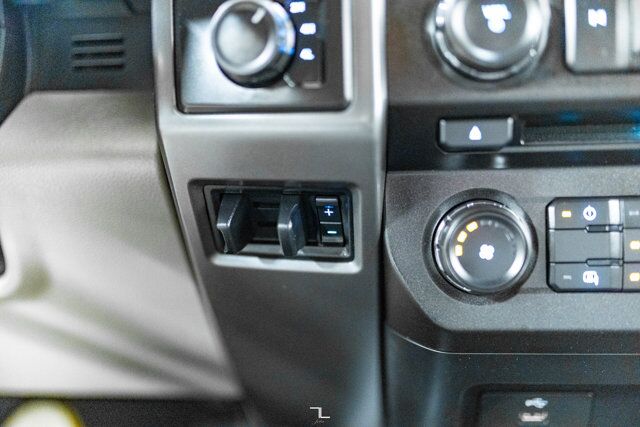 2017 Ford F-550 4x4 Crew Cab XLT Dually Deck Diesel Red Deer AB