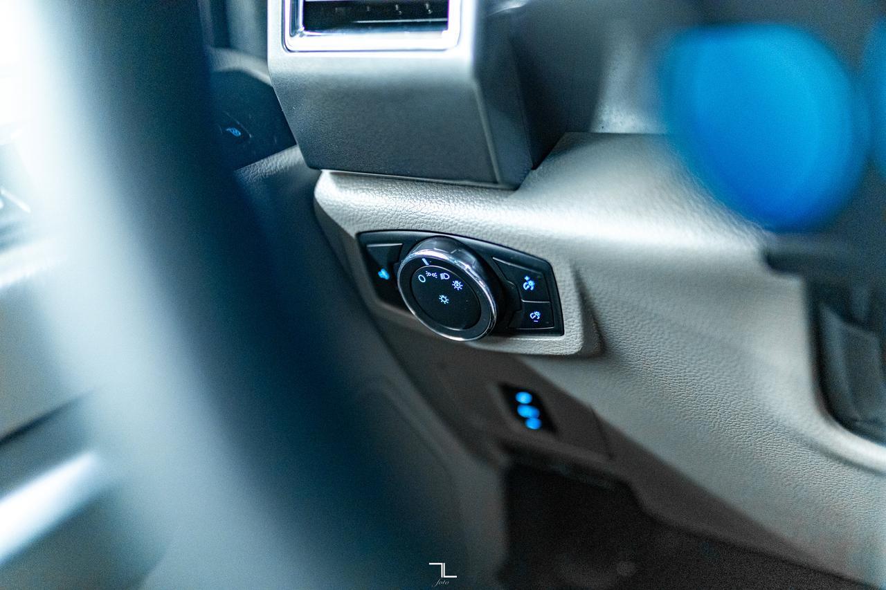 2017 Ford F-550 4x4 Crew Cab XLT Dually Deck Diesel Red Deer AB