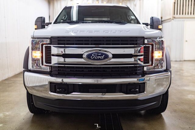 2017 Ford F-550 4x4 Crew Cab XLT Dually Deck Diesel Red Deer AB