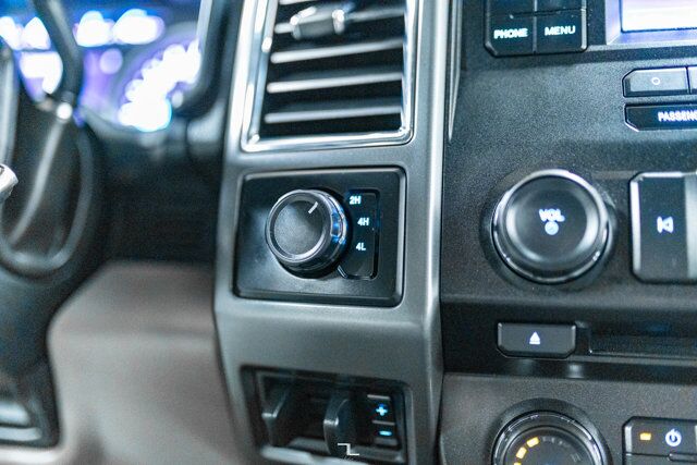 2017 Ford F-550 4x4 Crew Cab XLT Dually Deck Diesel Red Deer AB