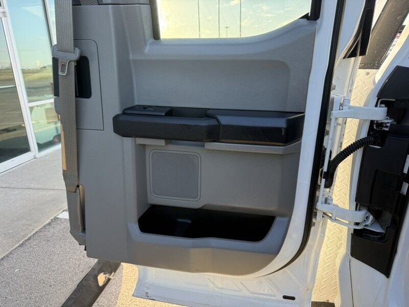 2017 Ford F-550 4x4 Diesel CM Skirted Flatbed 89k mi's XL Collinsville OK