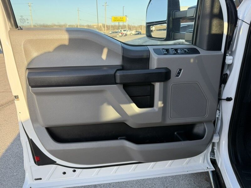 2017 Ford F-550 4x4 Diesel CM Skirted Flatbed 89k mi's XL Collinsville OK