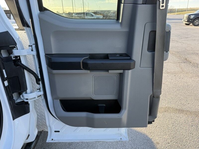 2017 Ford F-550 4x4 Diesel CM Skirted Flatbed 89k mi's XL Collinsville OK