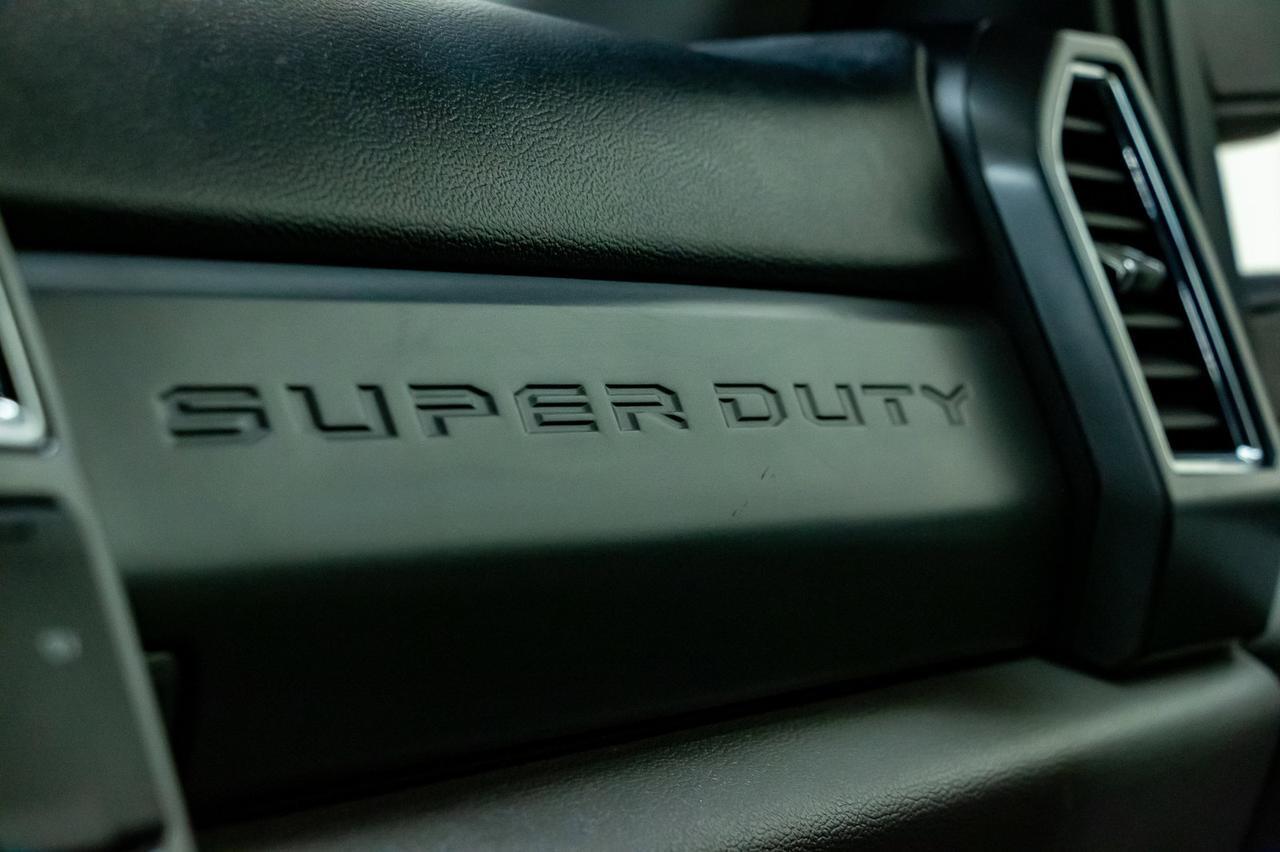 2017 Ford F-550 4x4 Super Cab XLT Mechanic Crane VMac Diesel Red Deer AB