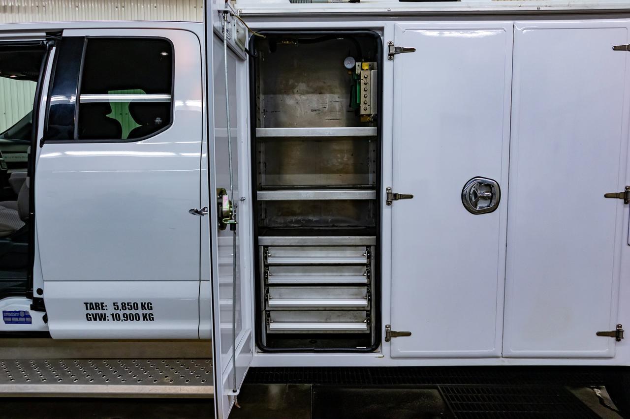 2017 Ford F-550 4x4 Super Cab XLT Mechanic Crane VMac Diesel Red Deer AB