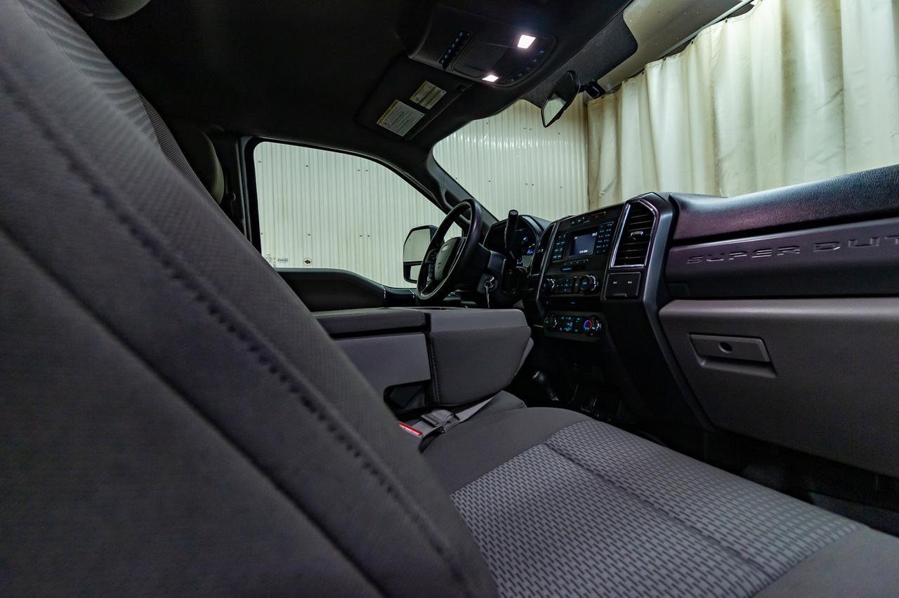 2017 Ford F-550 4x4 Super Cab XLT Mechanic Crane VMac Diesel Red Deer AB