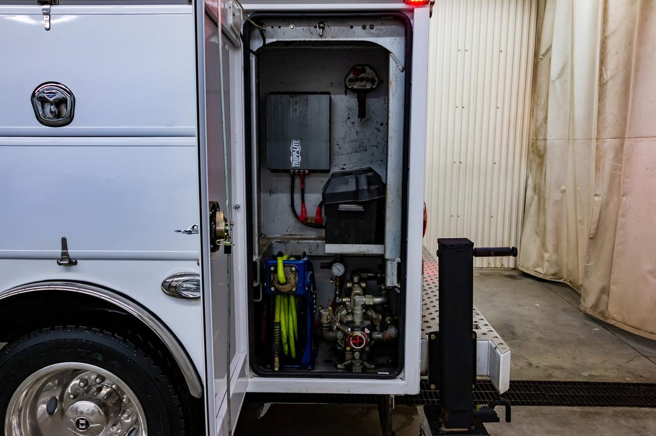 2017 Ford F-550 4x4 Super Cab XLT Mechanic Crane VMac Diesel Red Deer AB