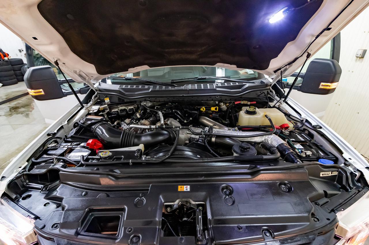 2017 Ford F-550 4x4 Super Cab XLT Mechanic Crane VMac Diesel Red Deer AB