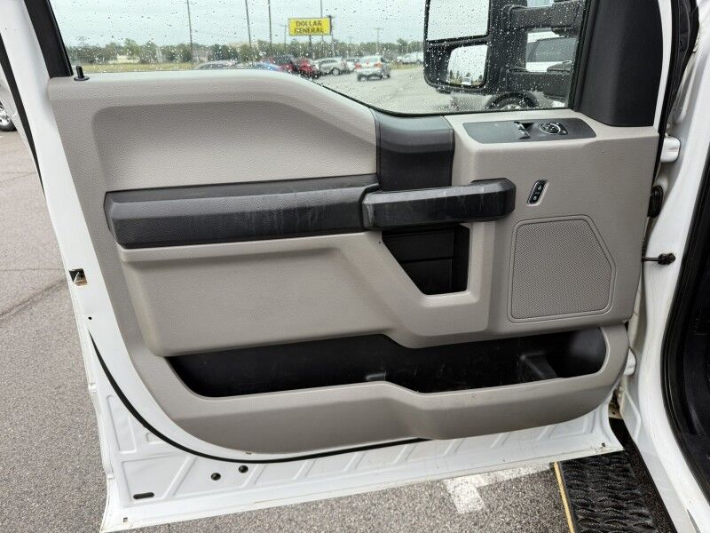 2017 Ford F-550 V10 4x4 Utility w/ Crane XL Collinsville OK