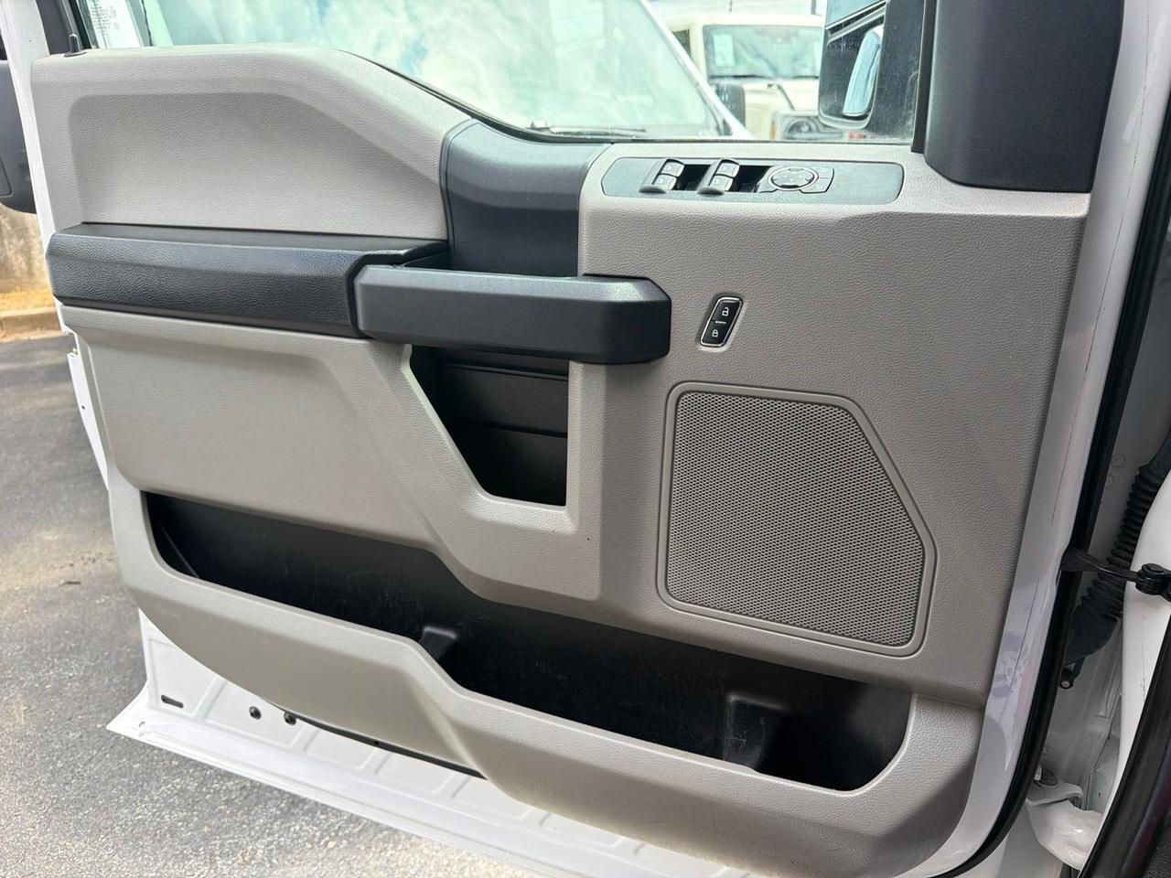2017 Ford F-550SD XL Gaithersburg MD