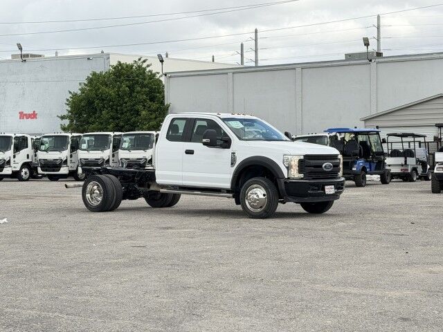 2017 Ford F-550XL Extended Cab & Chassis Only Truck XL