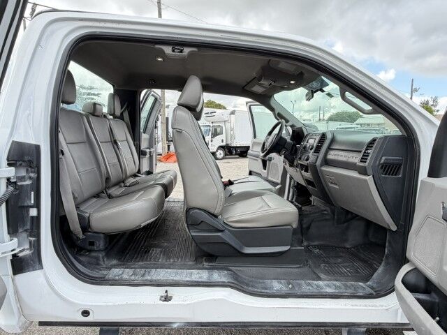 2017 Ford F-550XL Extended Cab & Chassis Only Truck XL Miami FL