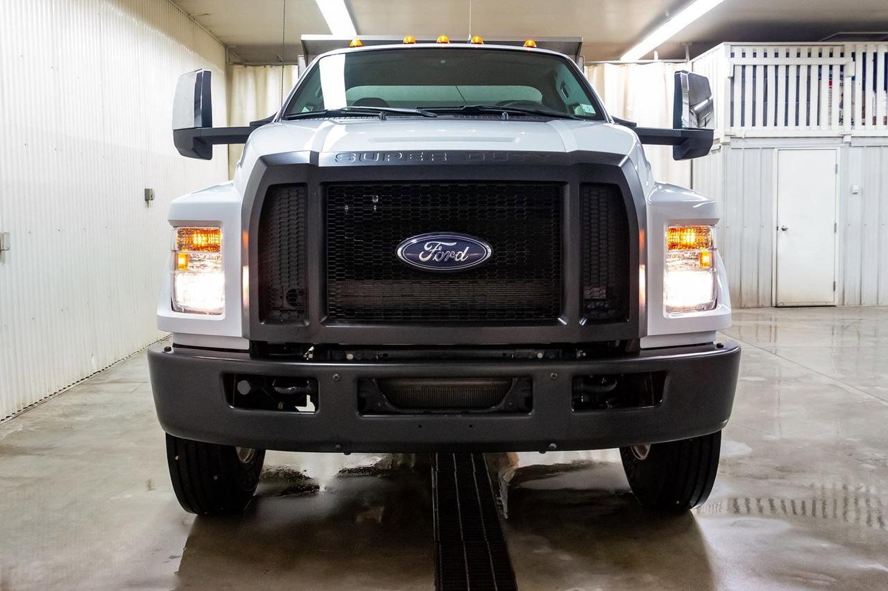 2017 Ford F-750 Reg Cab STR Sander Diesel Red Deer AB