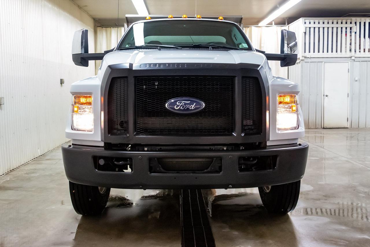 2017 Ford F-750 Reg Cab STR Sander Diesel Red Deer AB